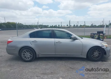 2011 Hyundai Genesis 3.8 z USA, uszkodzony, nr VIN KMHGC4DE2BU138486